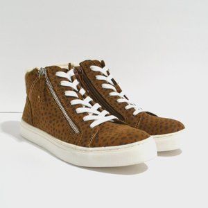 NWT Leopard Print Faux Sherpa Lined Sneakers Sz 10